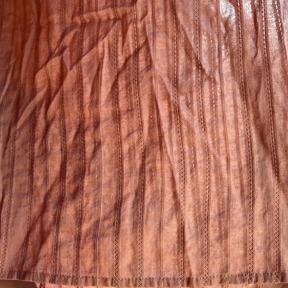 Universal Thread flutter sleeve top - Picture 4 of 4